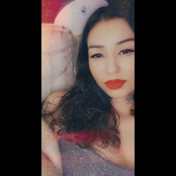 Meet your Posher, ๐ถ๐๐ก๐๐๐๐ - Picture 2 of 2